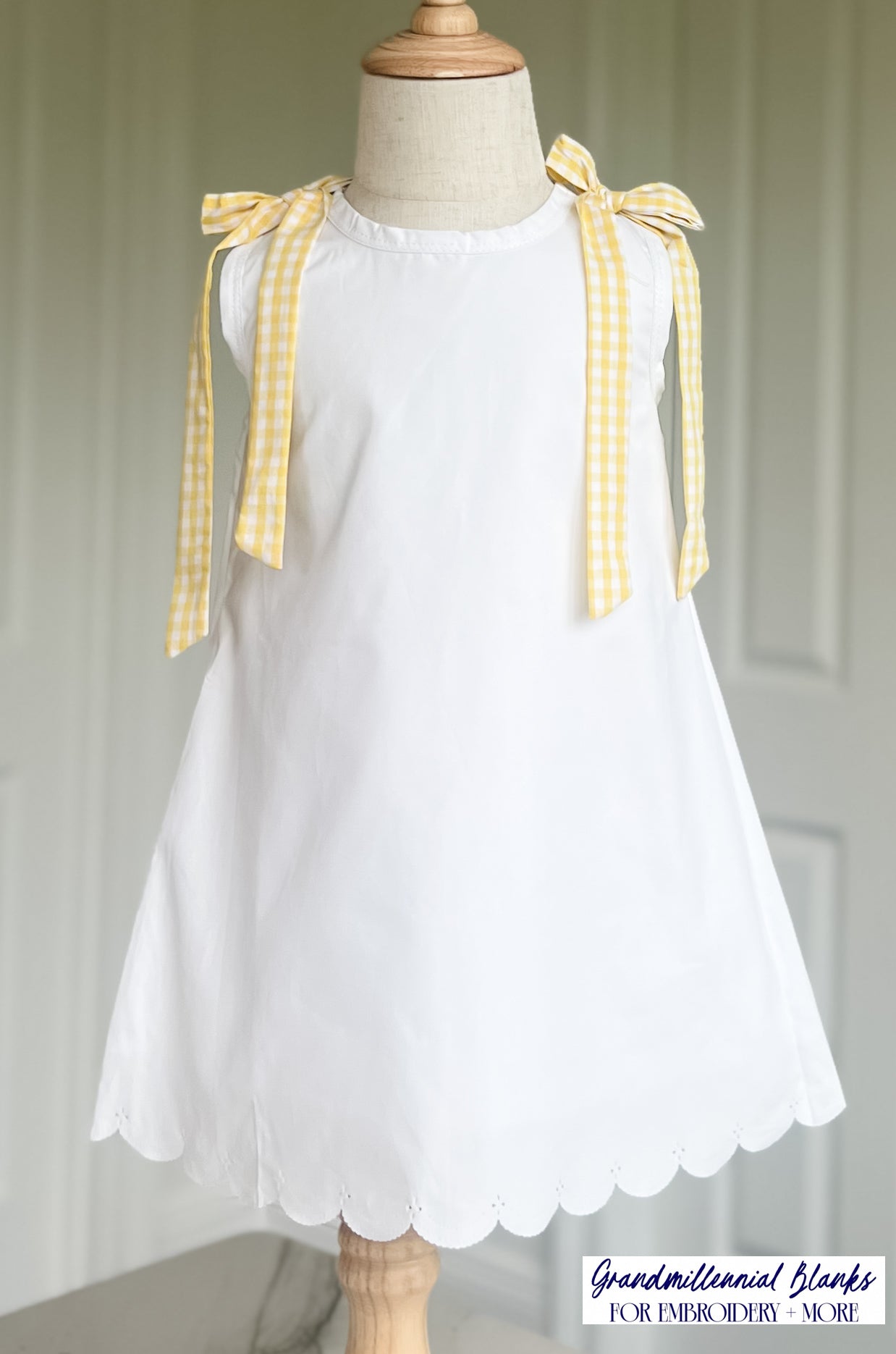 GAMEDAY, Dress