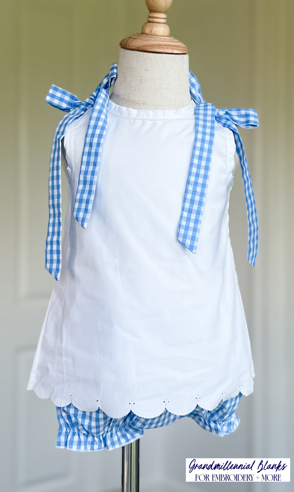 GAMEDAY, Dress